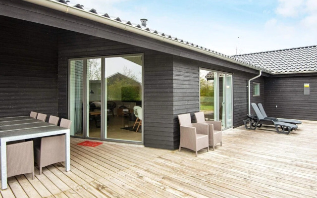 10 Person Holiday Home in Tarm-by Traum