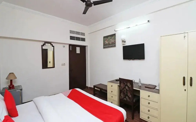 Hotel Mid Town By OYO Rooms