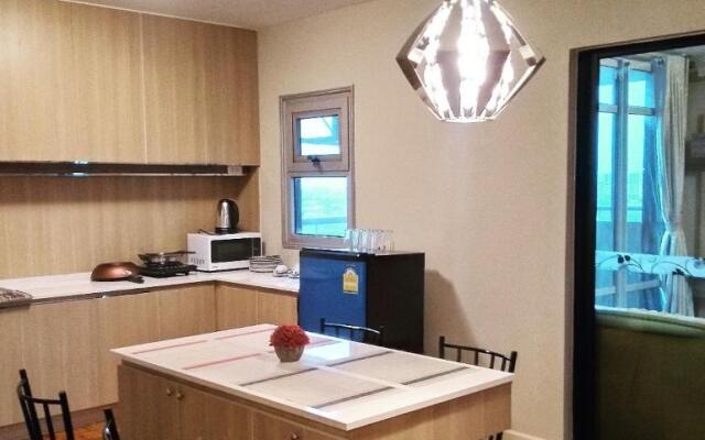 21C Riviera Up Condominium