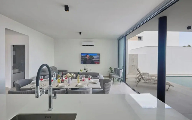 Protaras Aqua Pearl Villa Aq11