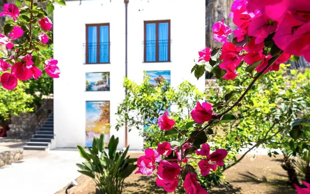 Eterea Charming Suites