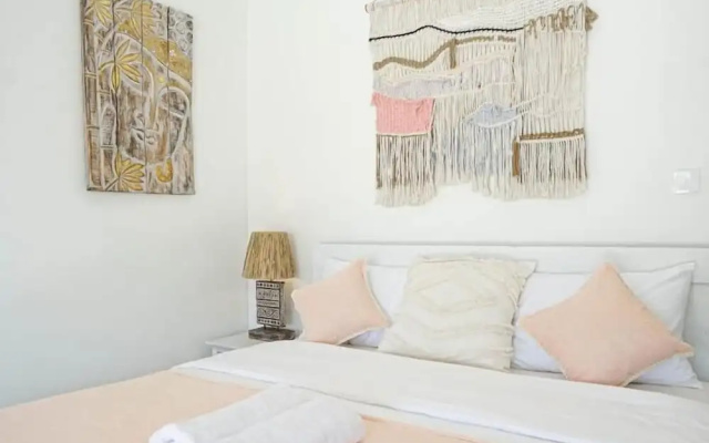 Sukacita Hill – Guest Rooms – Pecatu