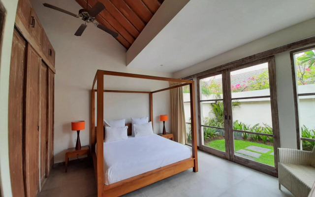 The Decks Bali – Guest Rooms – Kuta