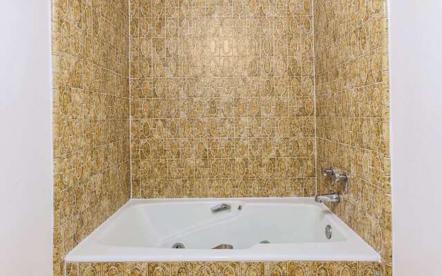 Days Inn by Wyndham Camarillo - Ventura