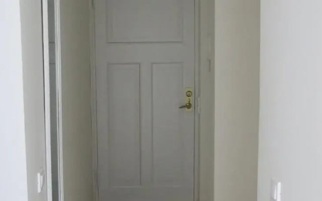 Apartment Near City Center
