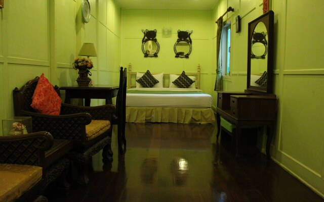 Samsensam Place Hotel