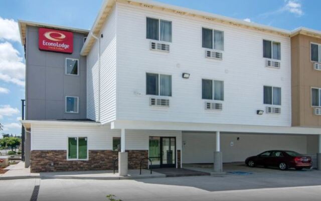 Econo Lodge Inn & Suites