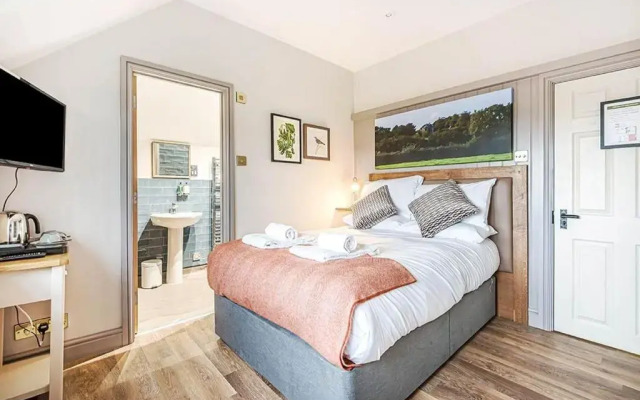 Charlcombe Inn