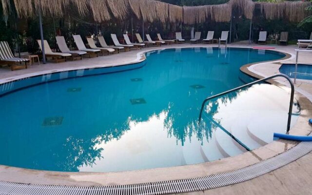 Hotel Riverside