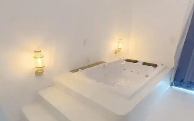 TRIBUS Experience Inn