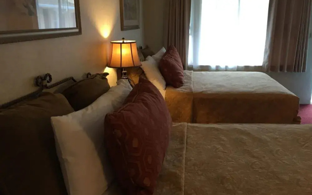 Casa Verde Inn