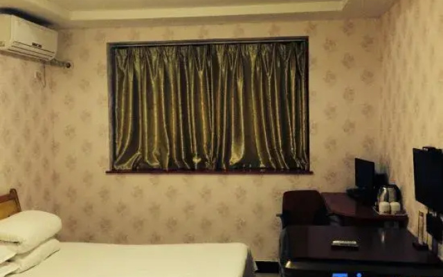 Ruyi Hotel (Hefei Binhu Century City Shop)