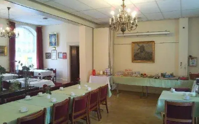 Park Hotel