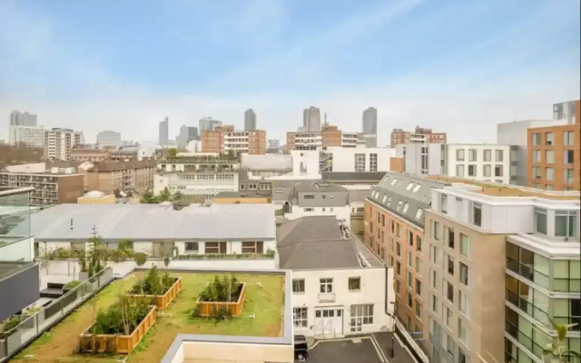 Central & Modern 2 Bedroom Old Street Flat