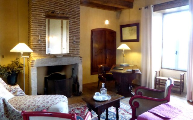 Chambres dHôtes Au Château