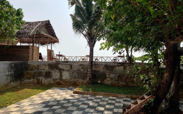 Shalom Beach Residency