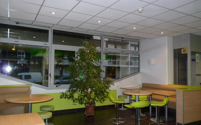 Greet Hotel Evreux Centre - Route de Normandie by Accor