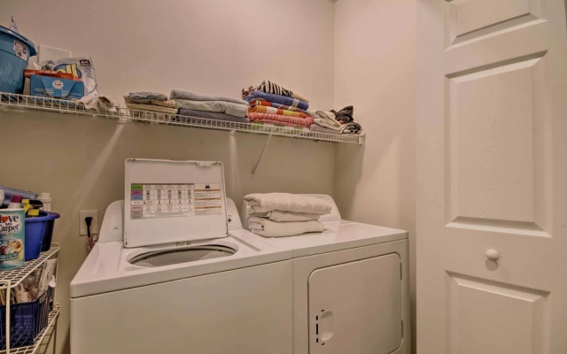 Spacious Lakefront Condo w/ Views in Camdenton!