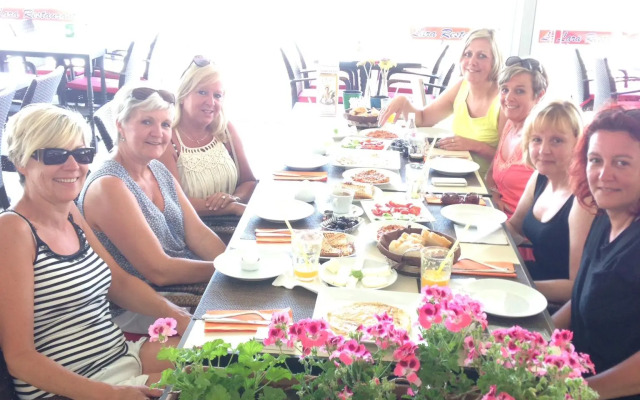 Ceren Family Suit Hotel