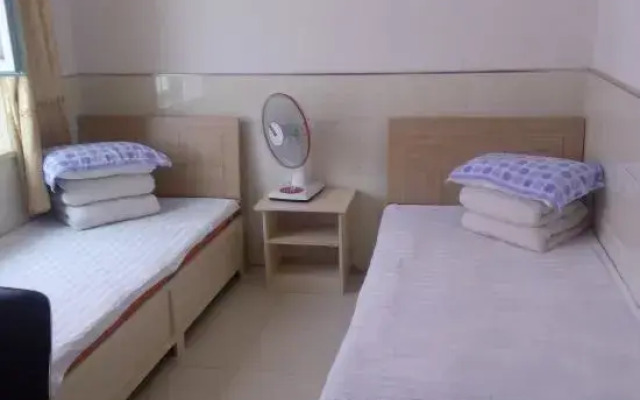 Changling Zhenxing Hotel