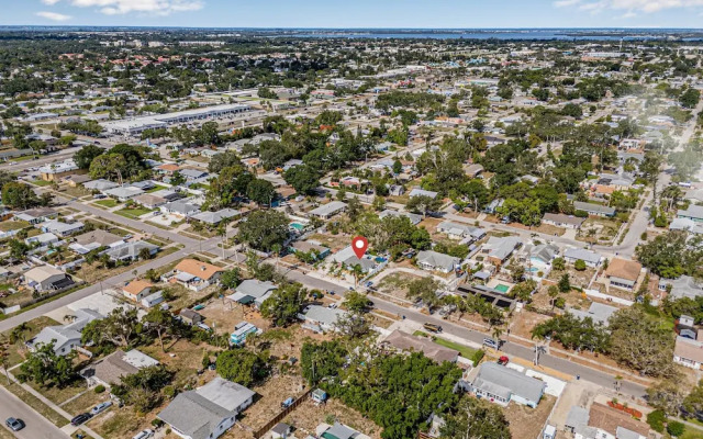 Coastal Sanctuary Near IMG and Beaches