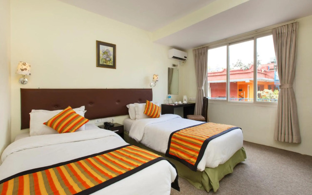 Hotel Serenity