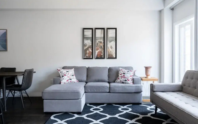 Deluxe Three Bedroom Townhouse