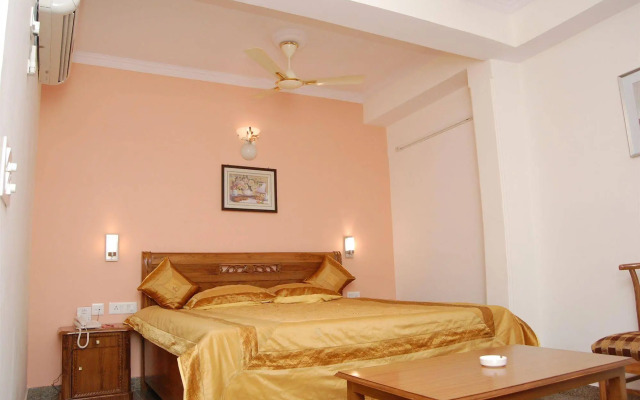 Tavern Business Hotel