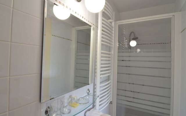 Ravishing Holiday Home in Ronse With Sauna