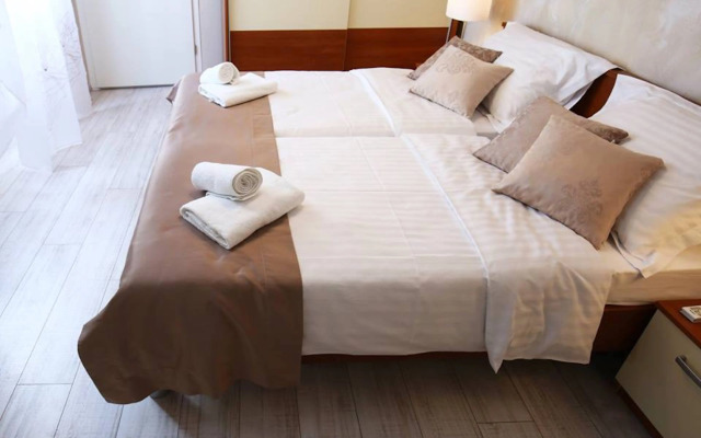 Luxury Lidija Rooms