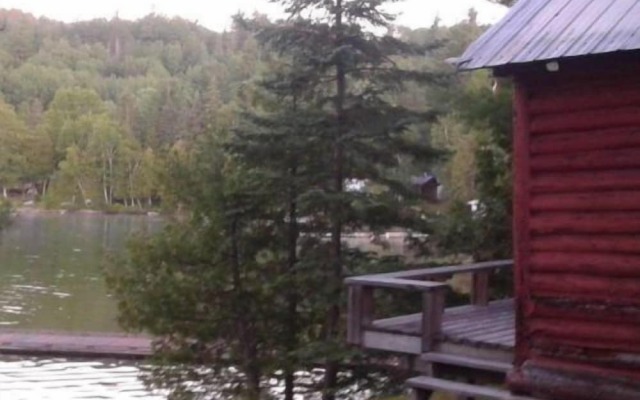 Lodge on the Point
