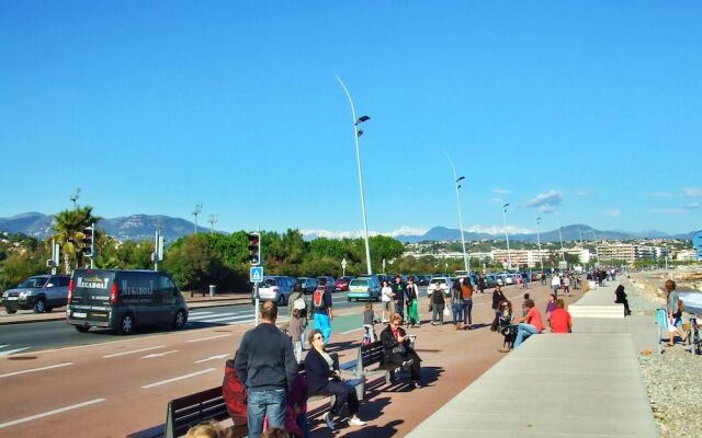 Apartment With one Bedroom in Villeneuve-loubet, With Wonderful sea Vi