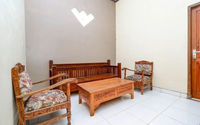 OYO 2430 Lisshaffa Homestay