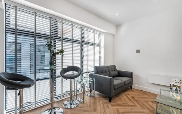 Celador Apartments - Wellington House