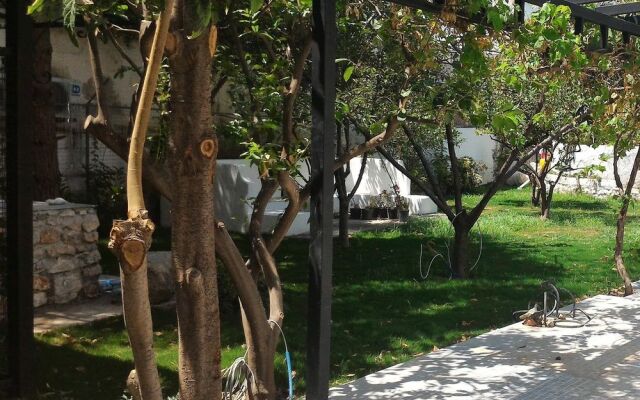 Double Inn Marina Hotel