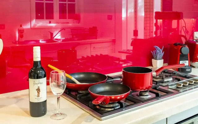 3BR Retro Escape ICC & Darling Harbour