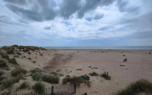 Villa in Valras-plage Near Sandy Beach