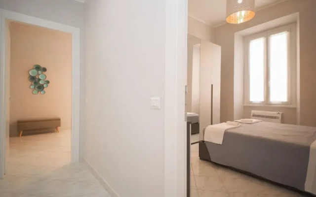 Rome Flat 42 by Ghor