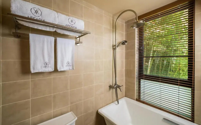 Arcadia Resorts
