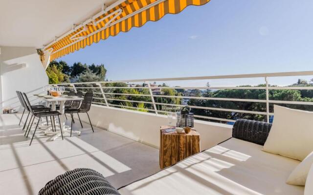 SERRENDY Splendid 3-bedroom apartment within an upscale