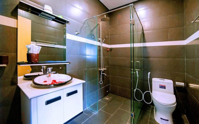Thu Trang Beachfront Hotel