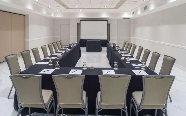 DoubleTree by Hilton Grand Hotel Biscayne Bay