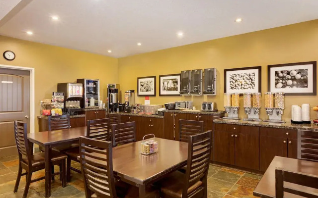 Ramada by Wyndham Cold Lake