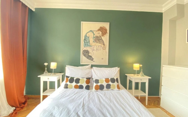 Lovely Flat with Central Location in Fatih