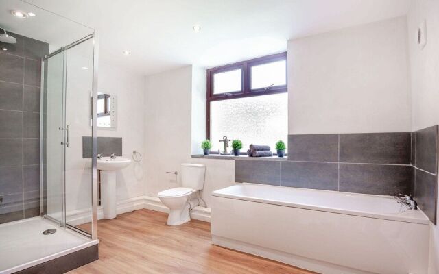 Stiniog Lodge