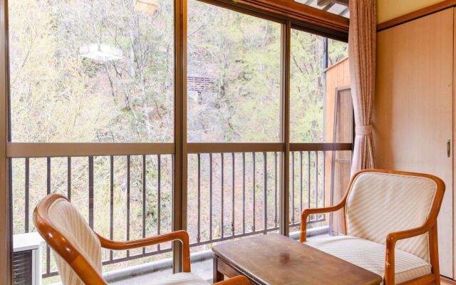 Shirahone Onsen Tsuruya Ryokan