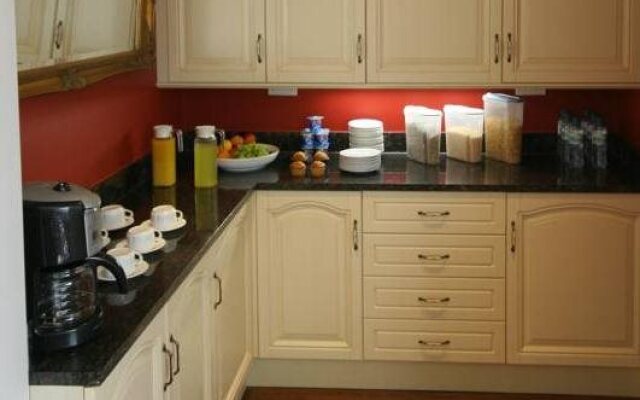 Highclere Hotel