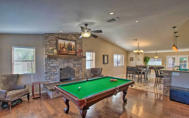 Pet-friendly Glendale Home w/ Pool & Putting Green