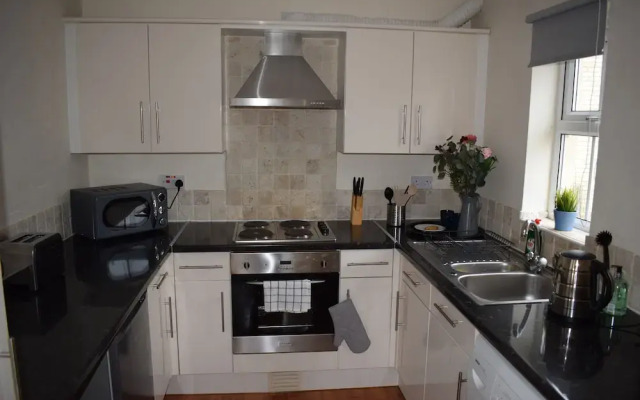 Comfortable Apartment Parking Included City Centre Proximity