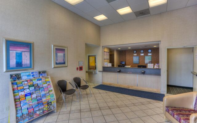 Motel 6 Portland, OR - Tigard West